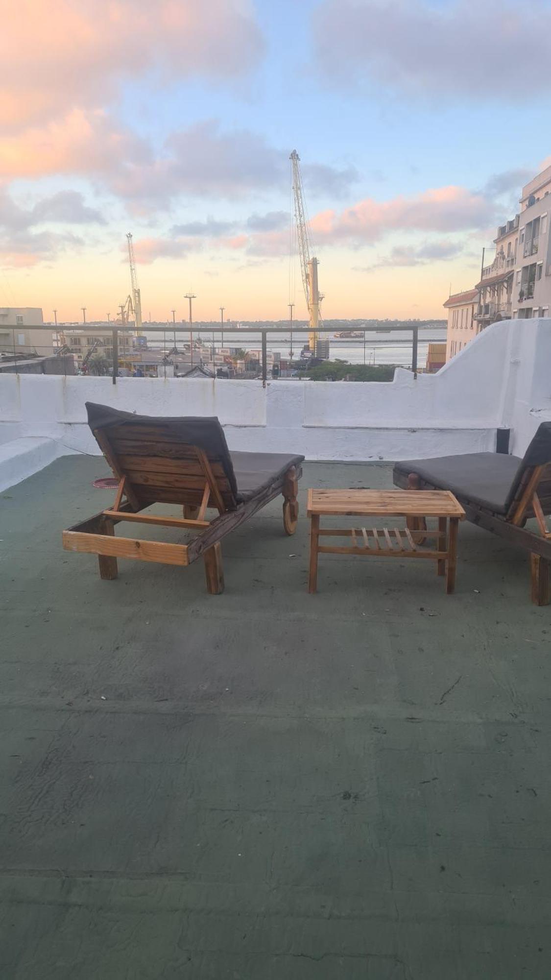 Montevideo Port Hostel Exterior photo